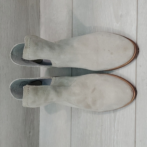 Coconuts By Matisse Women Pronto Ankle Suede Heels boots sz 6M - Picture 4 of 16
